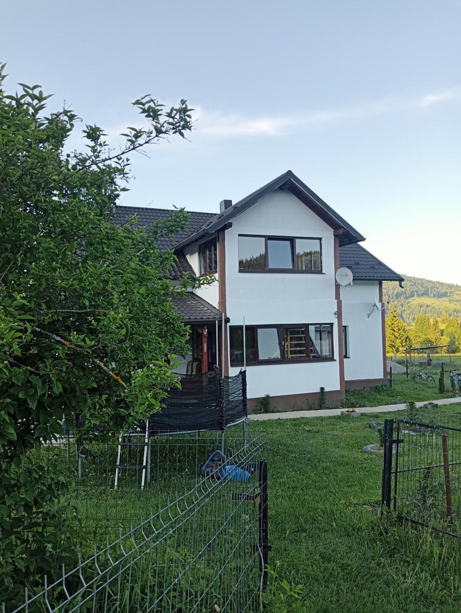 Гостьовий будинок Casa Vasy Ватра-Дорней Екстер'єр фото