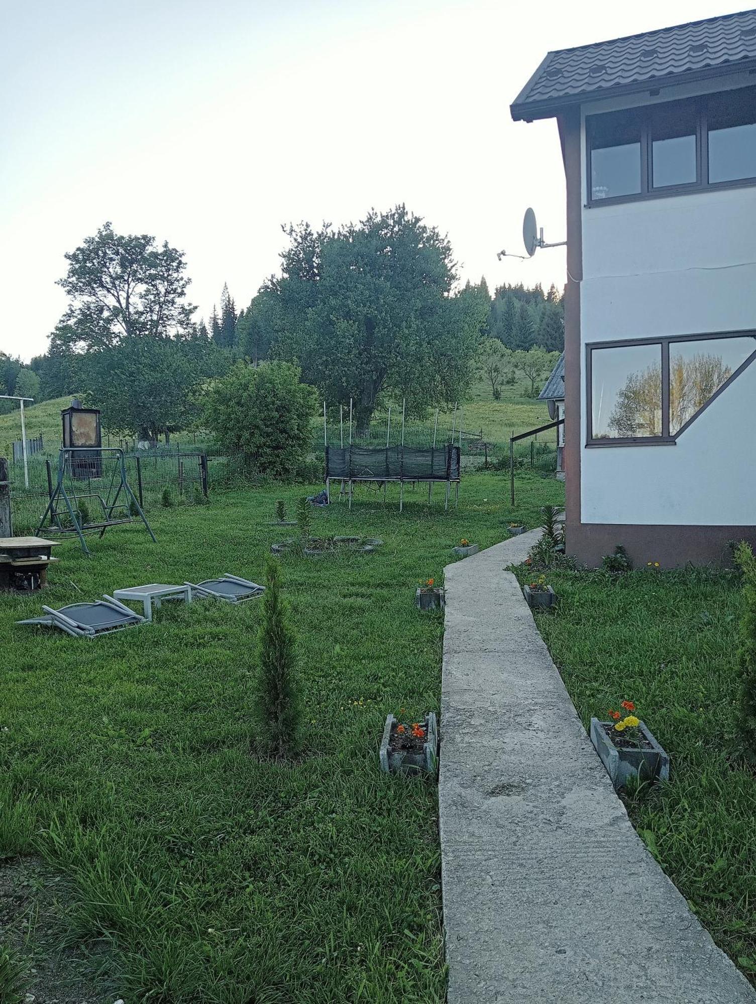 Гостьовий будинок Casa Vasy Ватра-Дорней Екстер'єр фото
